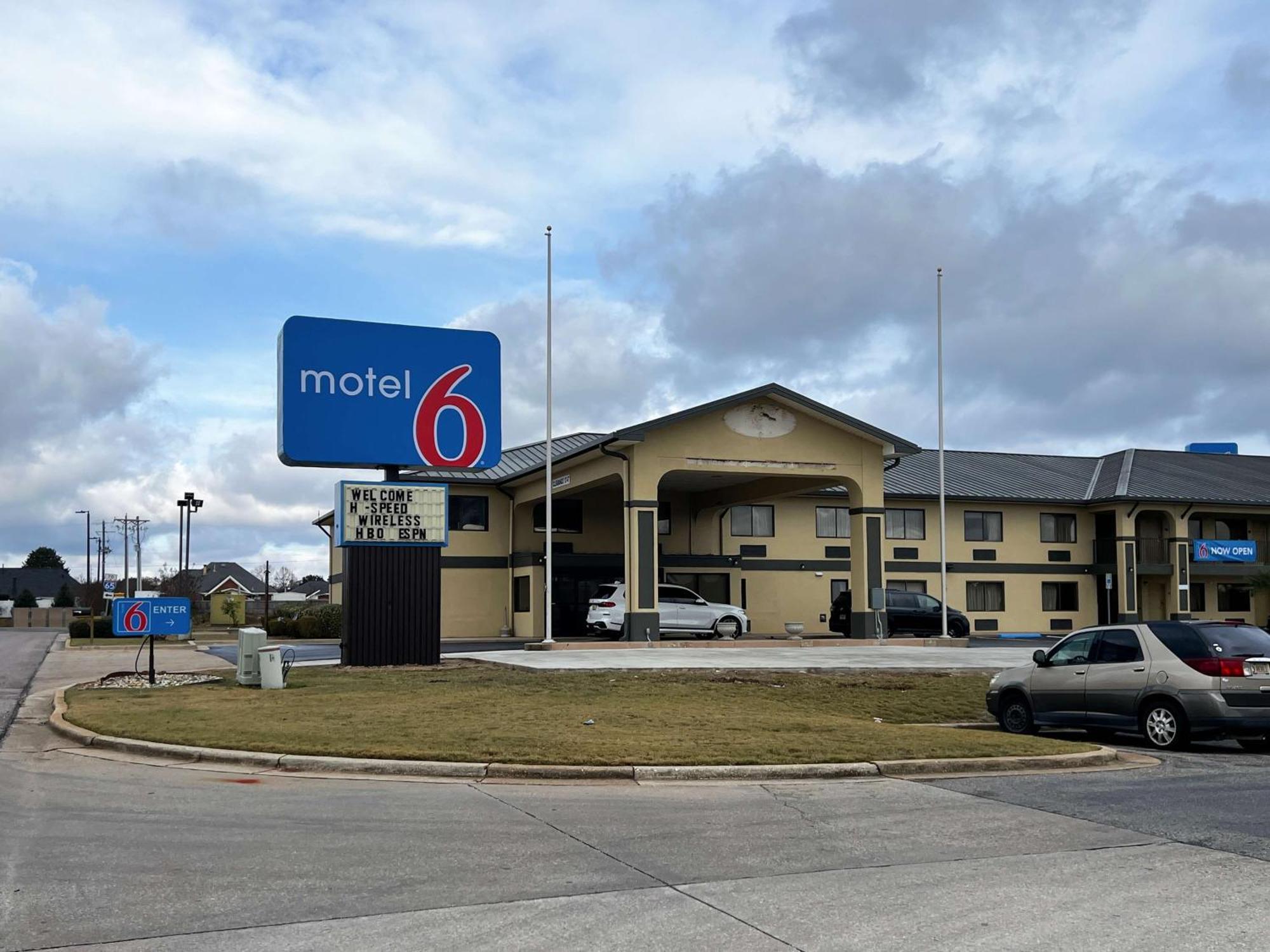Motel 6 Prattville Al Exterior foto